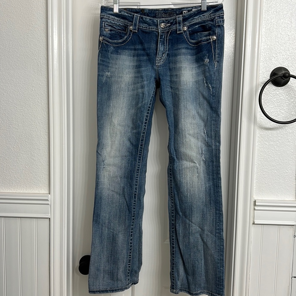 Light Wash Miss Me Jeans, size 32